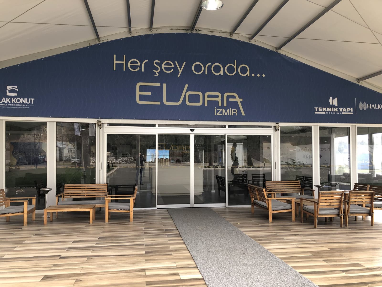 roeder-hts-large-marquee