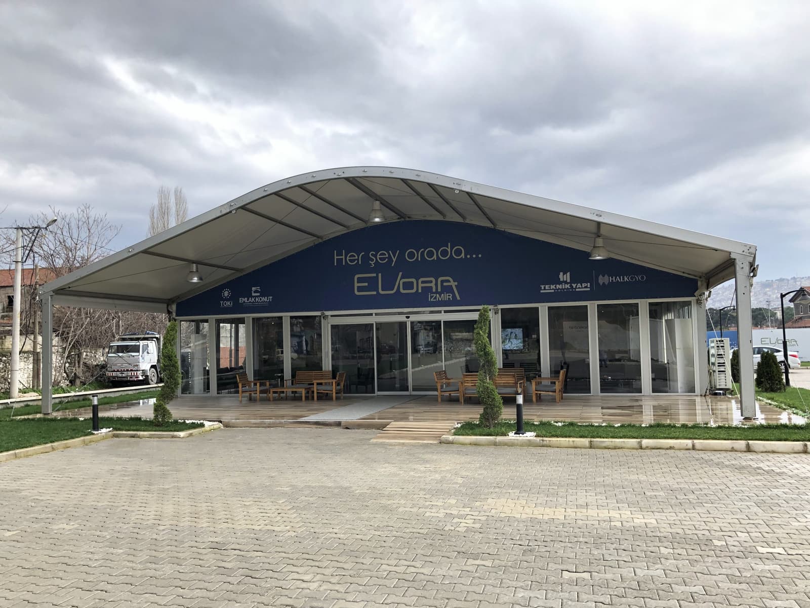 grandes-tentes-de-reception-roder